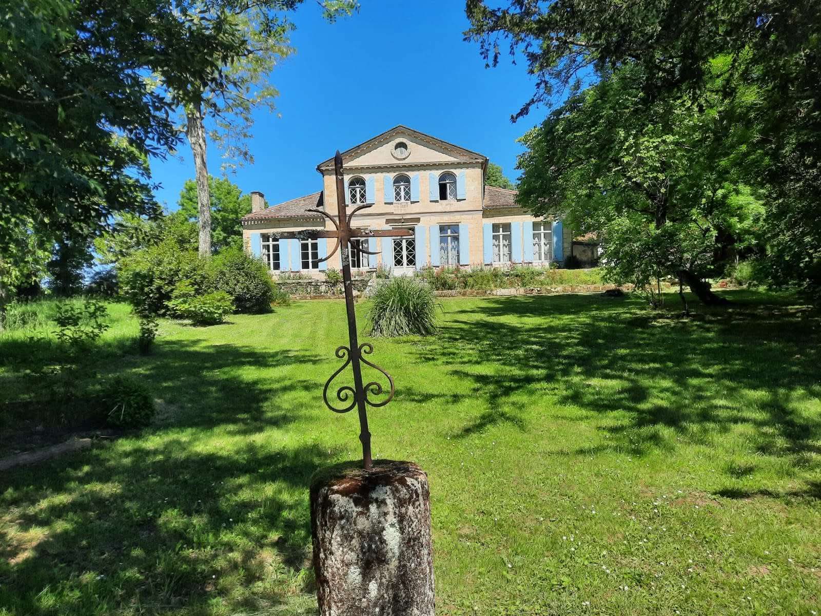 Château de Laroque vue 2